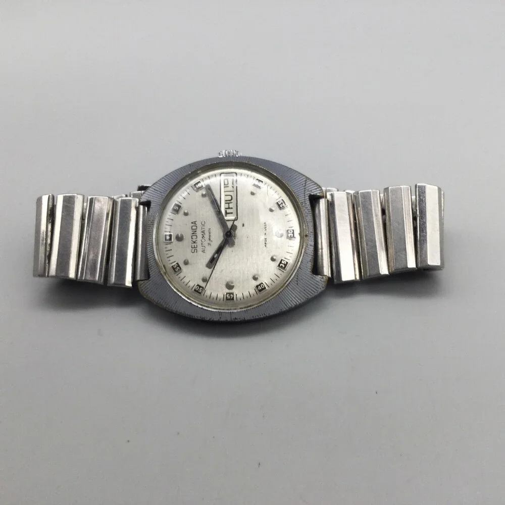 Vintage Sekonda USSR Automatic 31 Jewels Mens Watch 37mm Silver Day Date 7.5